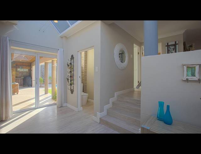 4 BEDROOM FREESTANDING TO LET IN MELKBOSSTRAND CENTRAL